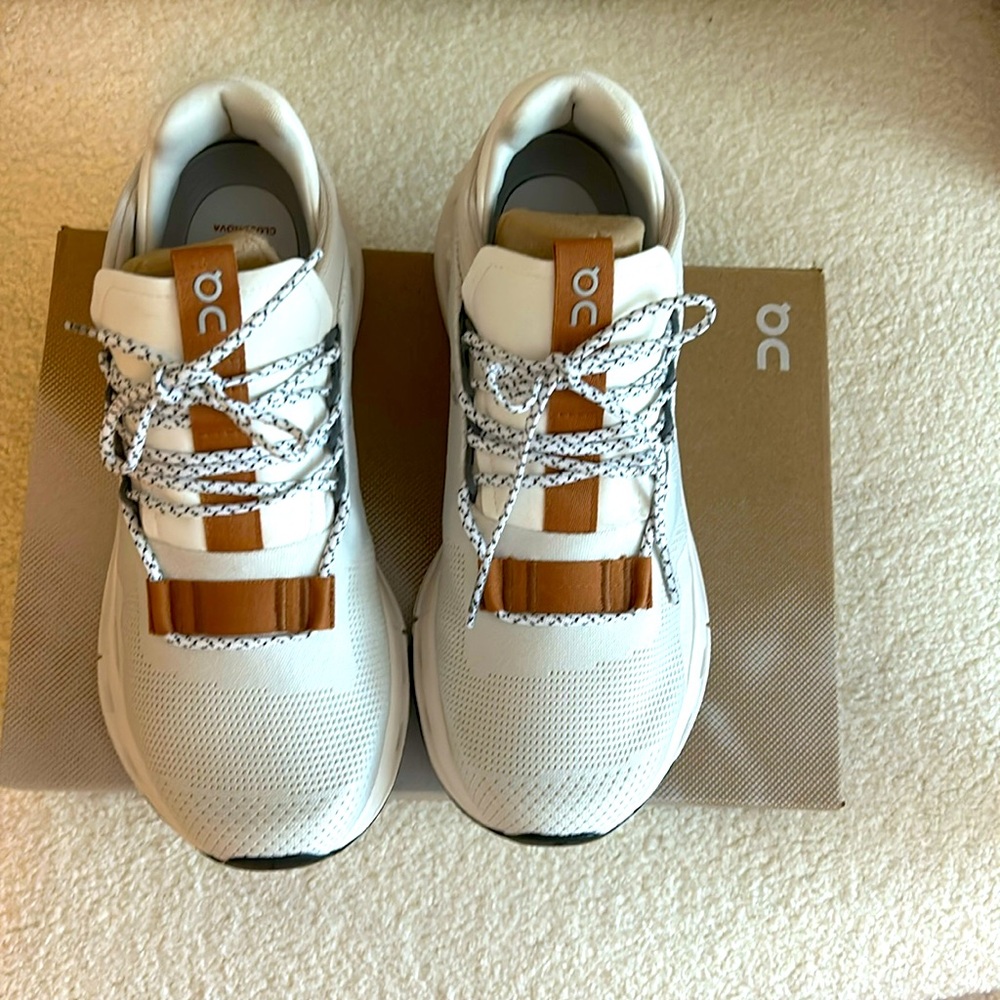 ON Cloudnova Sneakers Size 9 Never Worn New in Box
